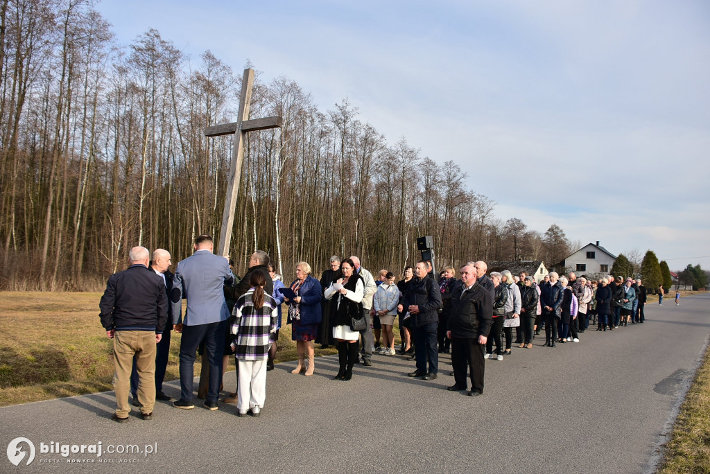 Droga Krzyżowa w Starym Lipowcu – Świadectwo wiary i solidarności