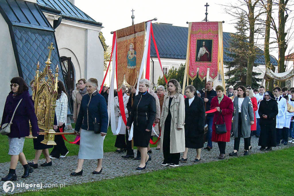 Chrystus prawdziwie zmartwychwstał!  Rezurekcja w biłgorajskim sanktuarium