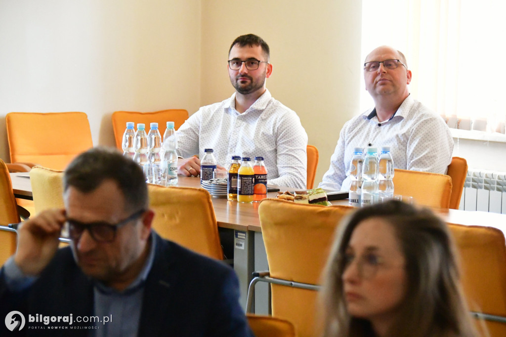 Ciekawa konferencja w Starostwie Powiatowym - głównym tematem zwierzęta