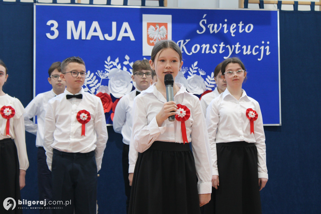 Uroczystość rocznicy Konstytucji 3 Maja w Szkole Podstawowej w Chmielku