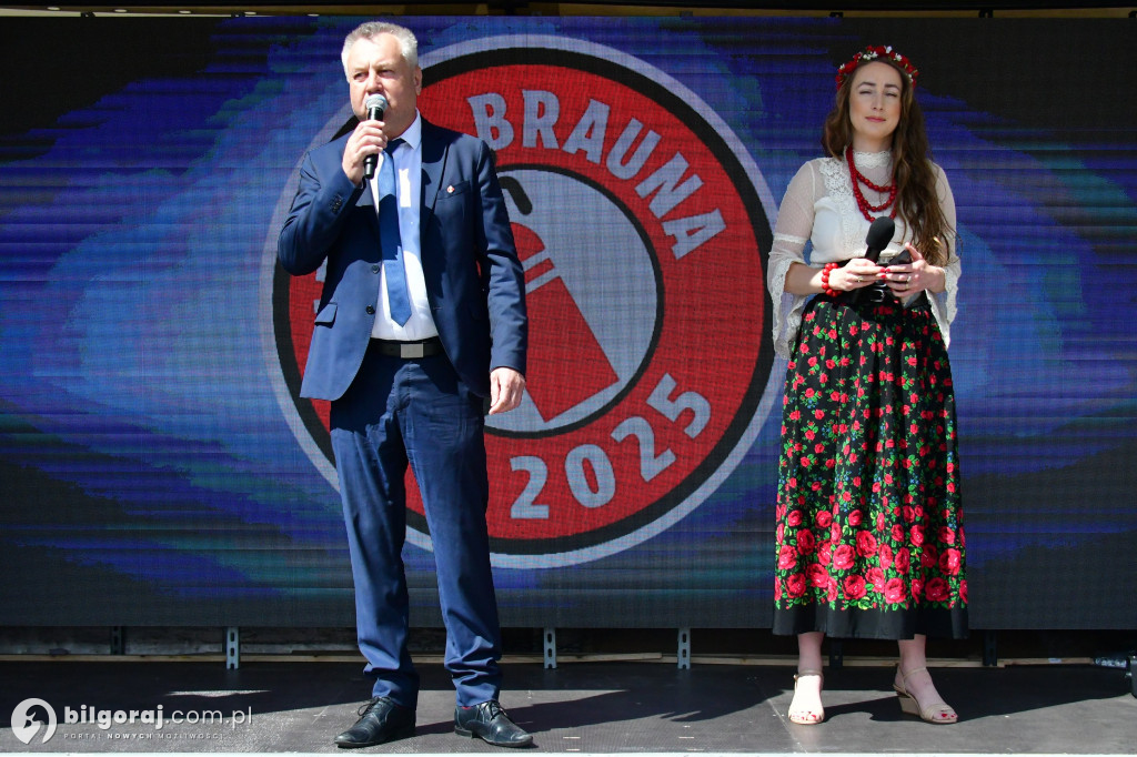 Kilkaset osób na wiecu wyborczym Grzegorza Brauna w Biłgoraju: patriotyczne przesłanie i program „Tu jest Polska”
