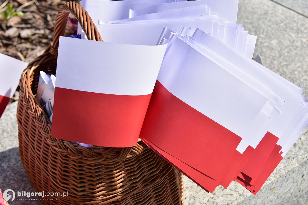 Małgorzata Gromadzka: Biało-czerwone barwy symbolizują jedność i siłę Polski