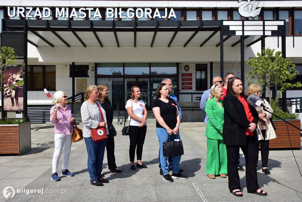 Małgorzata Gromadzka: Biało-czerwone barwy symbolizują jedność i siłę Polski