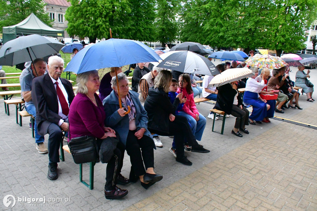 Biłgorajscy seniorzy uczcili Dzień Konstytucji 3 Maja koncertem Majowa jutrzenko