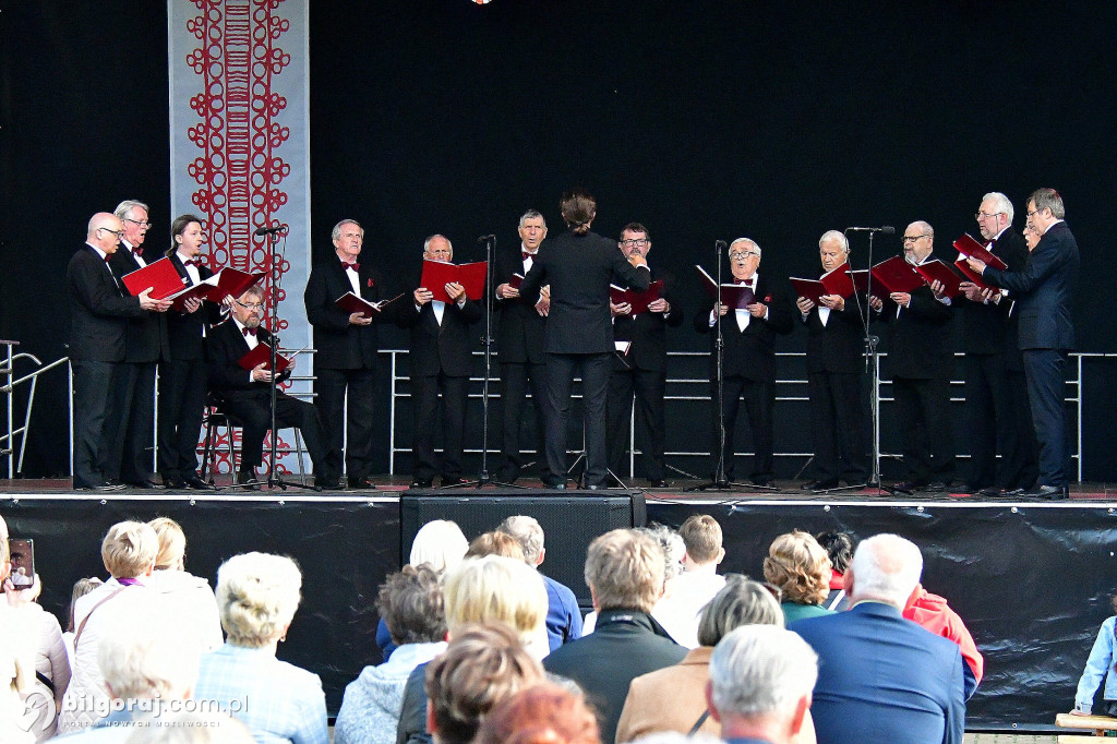 Biłgorajskie świętowanie majowych dni: koncert na scenie letniej BCK z biłgorajskimi zespołami
