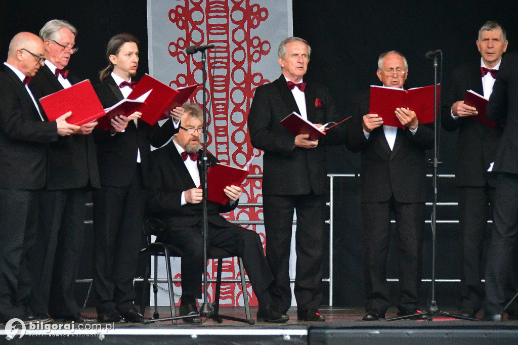 Biłgorajskie świętowanie majowych dni: koncert na scenie letniej BCK z biłgorajskimi zespołami