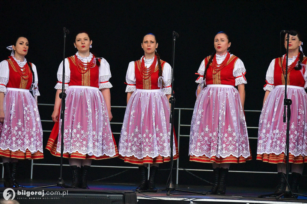 Biłgorajskie świętowanie majowych dni: koncert na scenie letniej BCK z biłgorajskimi zespołami