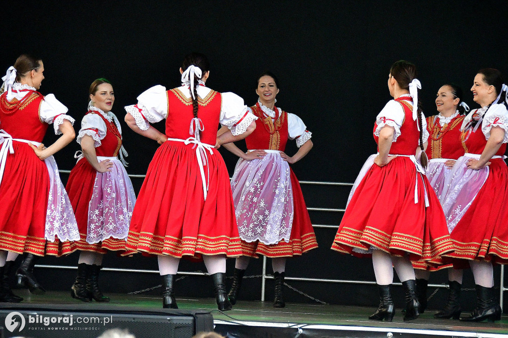 Biłgorajskie świętowanie majowych dni: koncert na scenie letniej BCK z biłgorajskimi zespołami