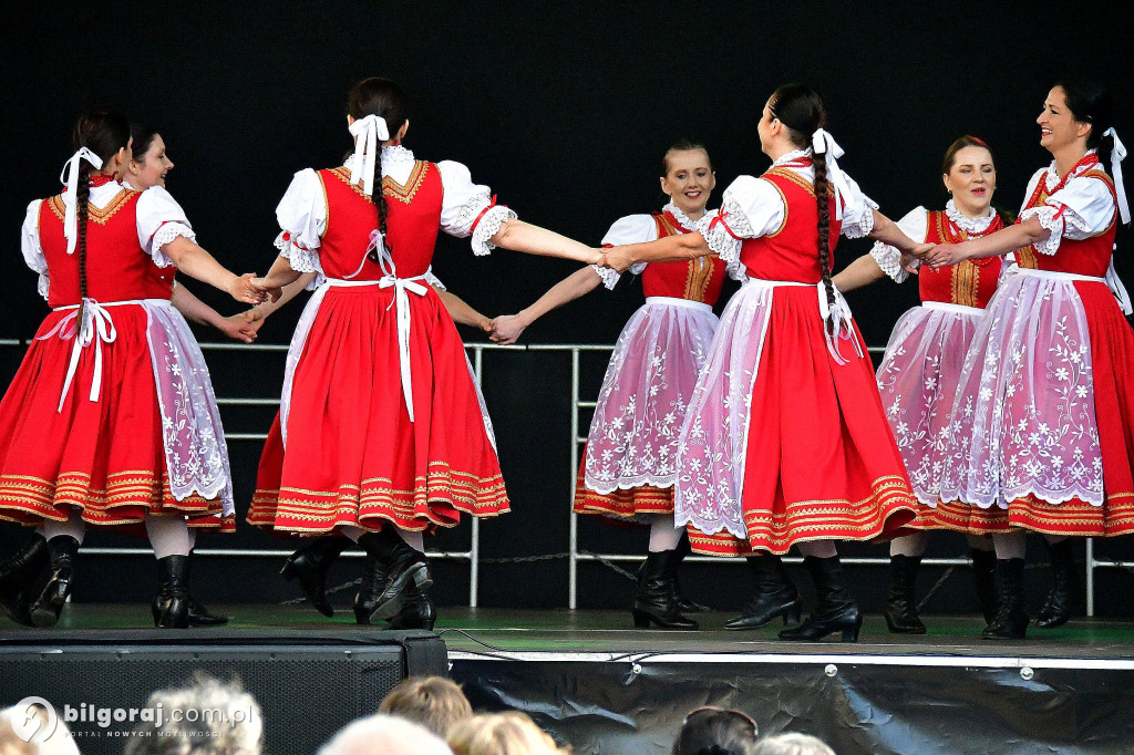 Biłgorajskie świętowanie majowych dni: koncert na scenie letniej BCK z biłgorajskimi zespołami
