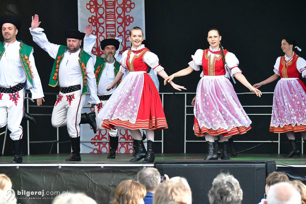 Biłgorajskie świętowanie majowych dni: koncert na scenie letniej BCK z biłgorajskimi zespołami