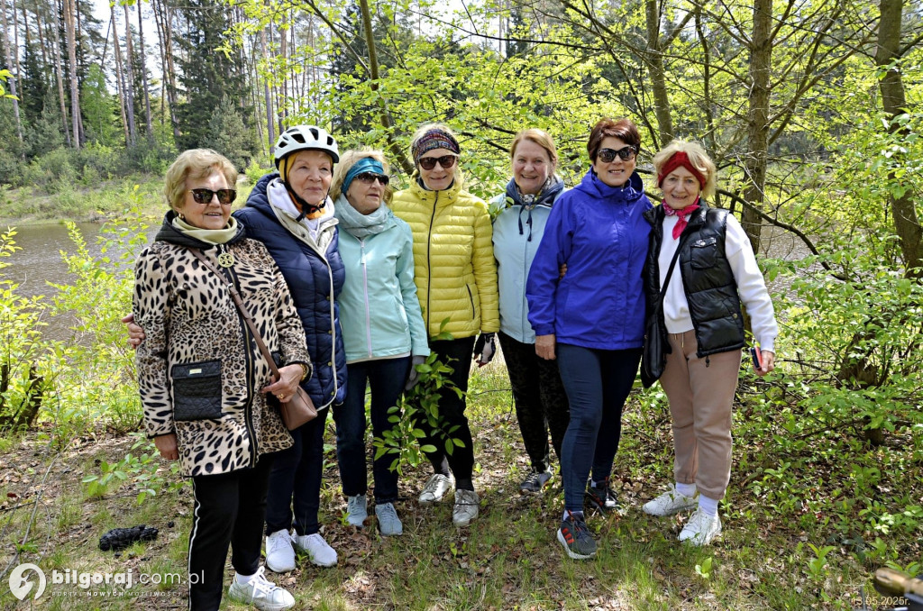 Seniorzy z Biłgoraja aktywnie odpoczywają: Rajd rowerowo-pieszy Uniwersytetu Trzeciego Wieku
