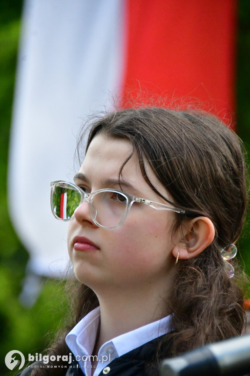 Ta pamięć płonie w sercach ludzkich. W ogniu zginęli ich przodkowie