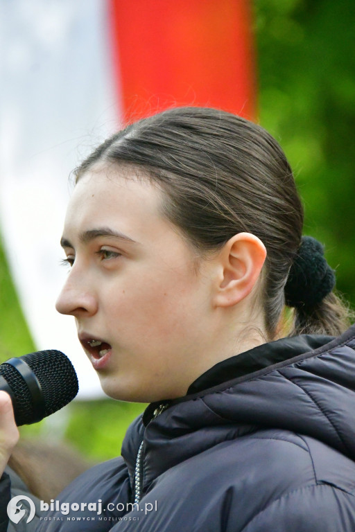 Ta pamięć płonie w sercach ludzkich. W ogniu zginęli ich przodkowie
