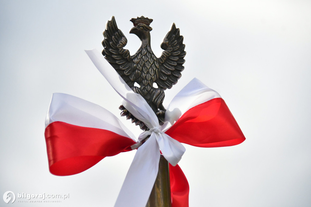 Ta pamięć płonie w sercach ludzkich. W ogniu zginęli ich przodkowie