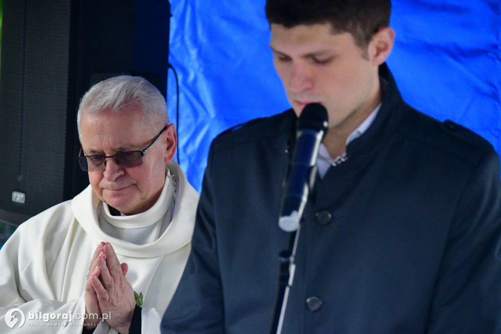 Ta pamięć płonie w sercach ludzkich. W ogniu zginęli ich przodkowie