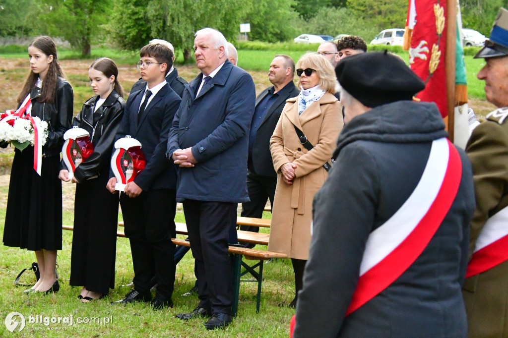 Ta pamięć płonie w sercach ludzkich. W ogniu zginęli ich przodkowie