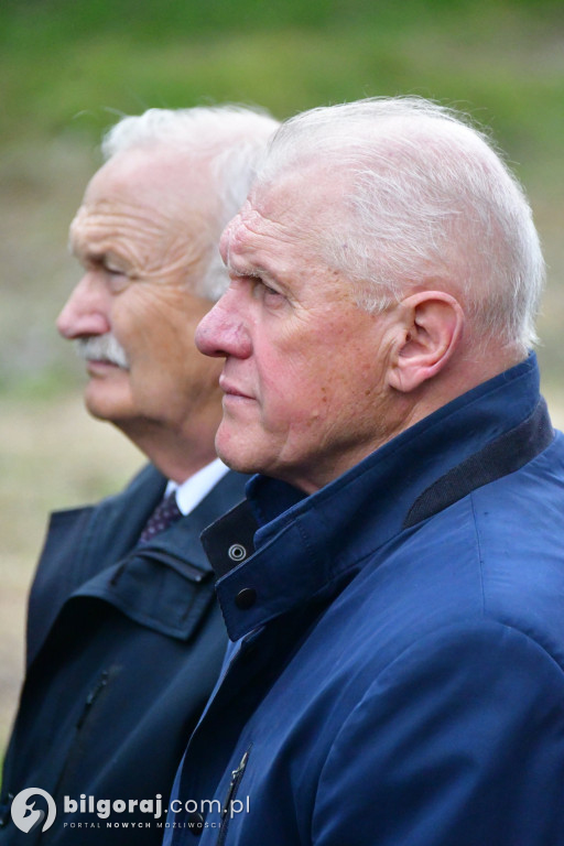 Ta pamięć płonie w sercach ludzkich. W ogniu zginęli ich przodkowie