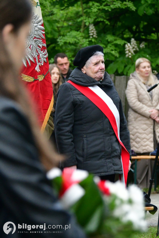 Ta pamięć płonie w sercach ludzkich. W ogniu zginęli ich przodkowie