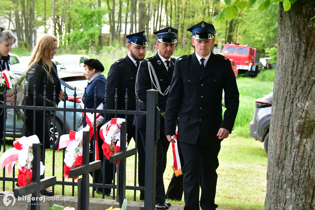 Ta pamięć płonie w sercach ludzkich. W ogniu zginęli ich przodkowie