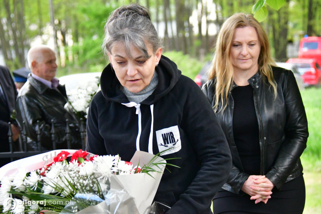 Ta pamięć płonie w sercach ludzkich. W ogniu zginęli ich przodkowie