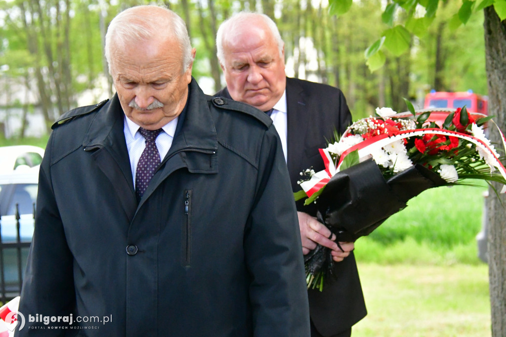 Ta pamięć płonie w sercach ludzkich. W ogniu zginęli ich przodkowie