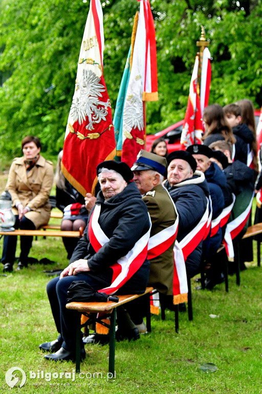 Ta pamięć płonie w sercach ludzkich. W ogniu zginęli ich przodkowie