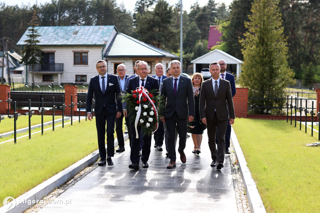Delegacja IPN w Osuchach. tematem powstające muzeum