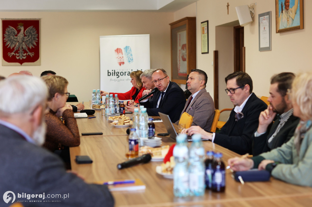 Władze IPN w Biłgoraju. Na tapecie Osuchy