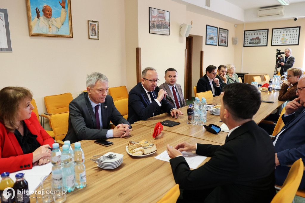 Władze IPN w Biłgoraju. Na tapecie Osuchy