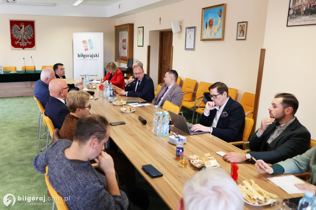 Władze IPN w Biłgoraju. Na tapecie Osuchy