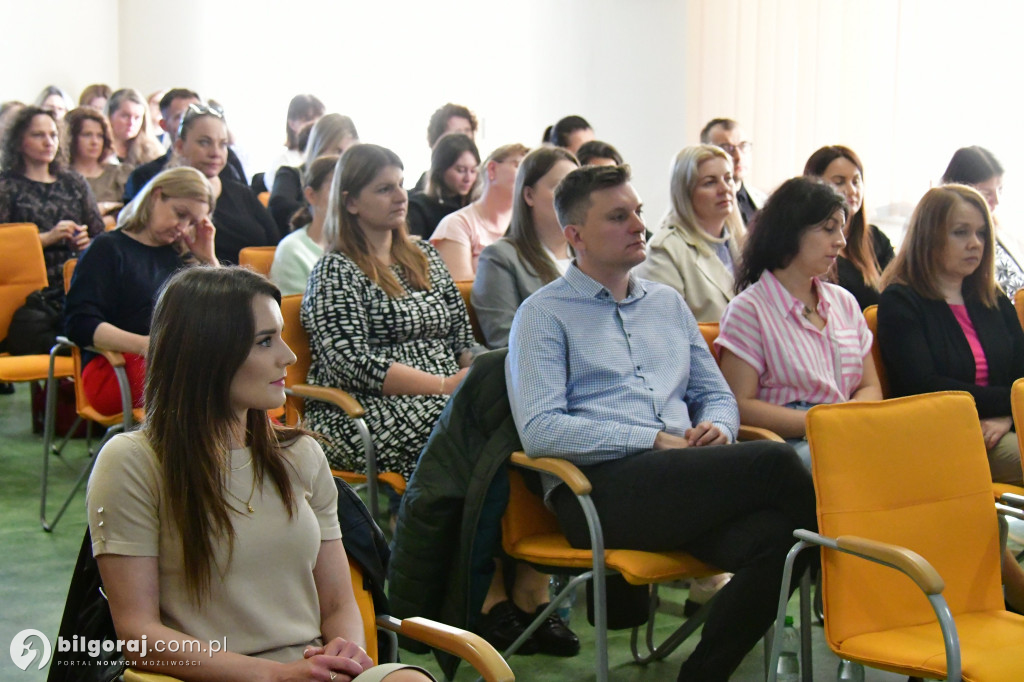 Konferencja Zatrzymać kryzys w Biłgoraju – wsparcie dla pracowników sektora pomocowego