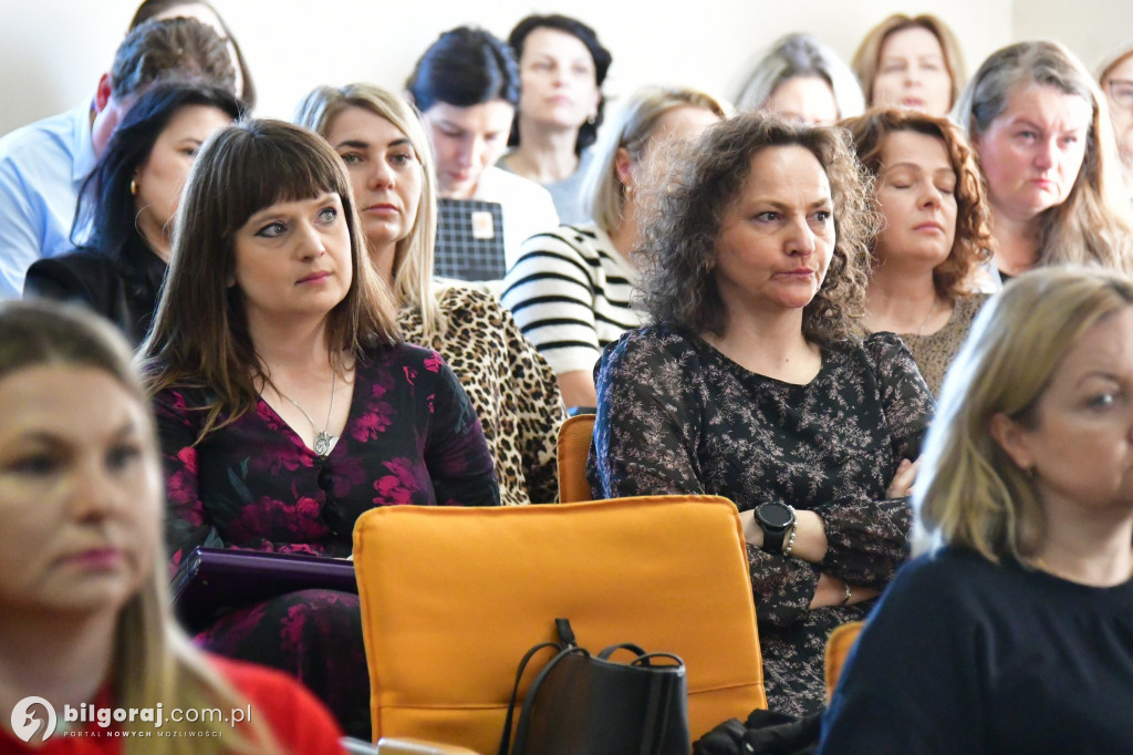 Konferencja Zatrzymać kryzys w Biłgoraju – wsparcie dla pracowników sektora pomocowego