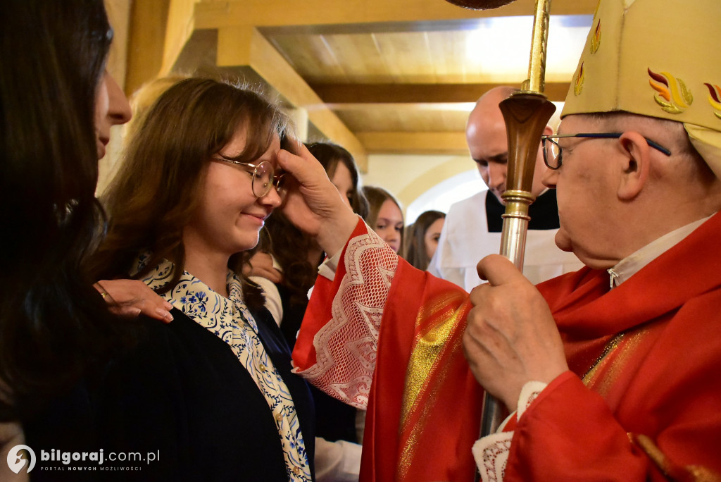 Sól. 37 młodych ludzi przyjęło sakrament bierzmowania