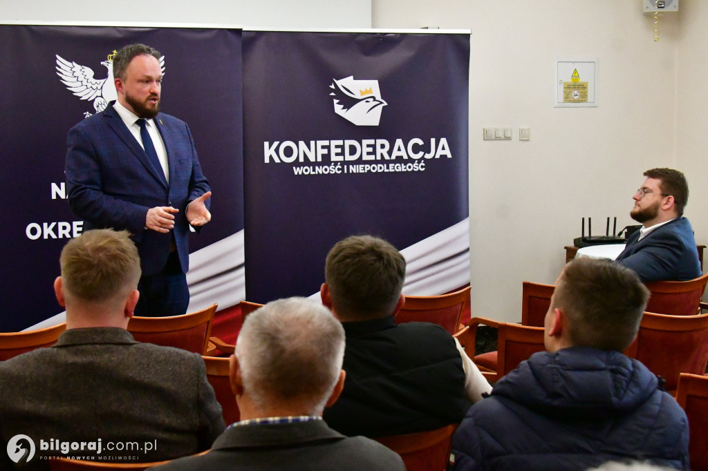 W Biłgoraju spotkanie z posłem Witoldem Tumanowiczem: polityczne dyskusje i plany na przyszłość