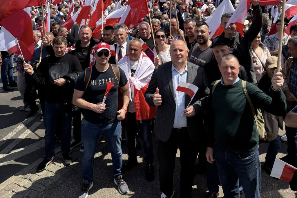 Mieszkańcy Biłgorajszczyzny w marszach poparcia kandydatów na Prezydenta RP