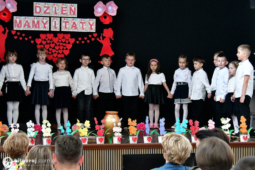 Na Dzień Matki i Dzień Ojca w darze od przedszkolaków z Trójki