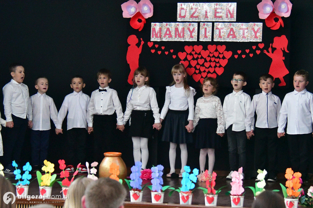 Na Dzień Matki i Dzień Ojca w darze od przedszkolaków z Trójki