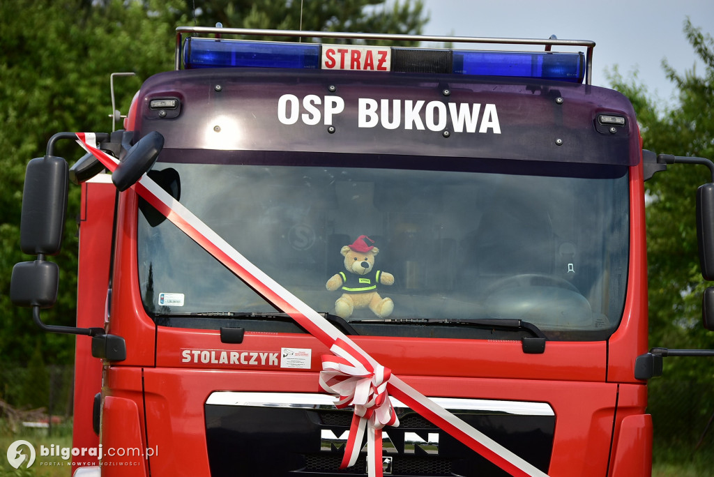 Przekazanie samochodu bojowego jednostce OSP Bukowa