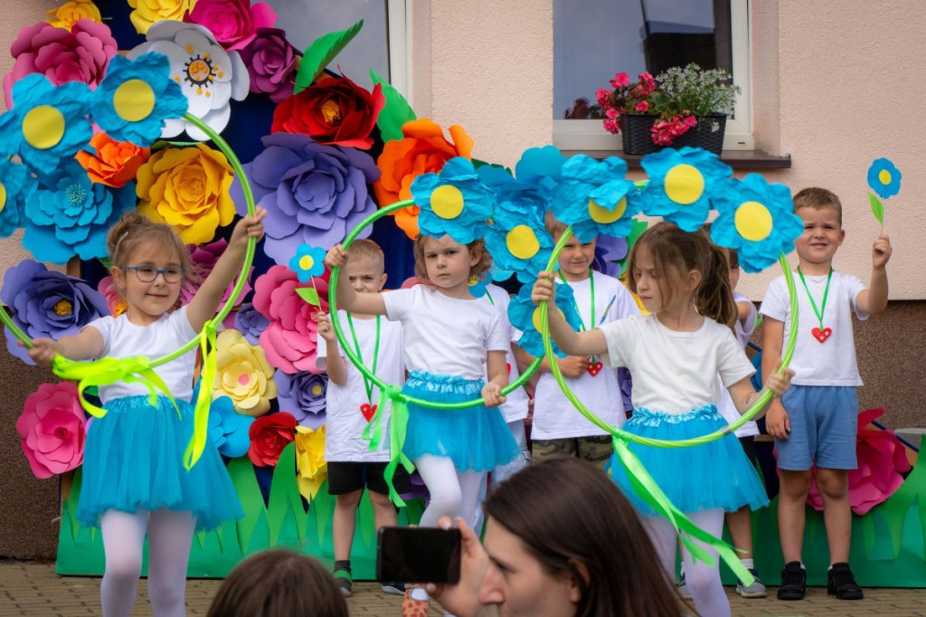 Rodzinny Piknik w Biłgoraju: Radosne Świętowanie Dnia Rodziny w Przedszkolu Nr 1