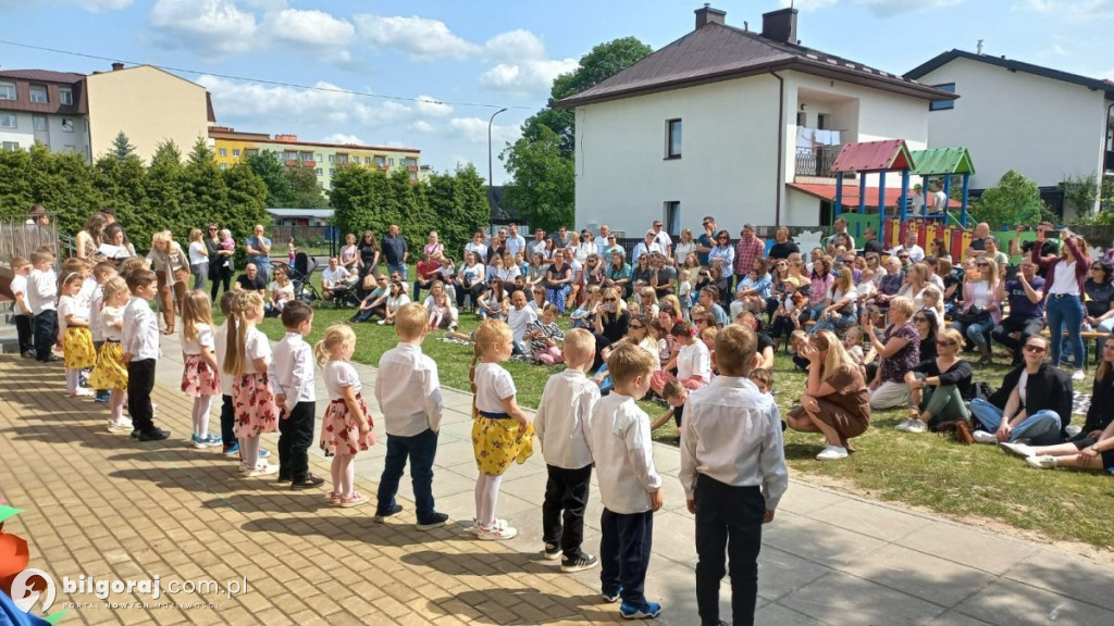 Rodzinny Piknik w Biłgoraju: Radosne Świętowanie Dnia Rodziny w Przedszkolu Nr 1
