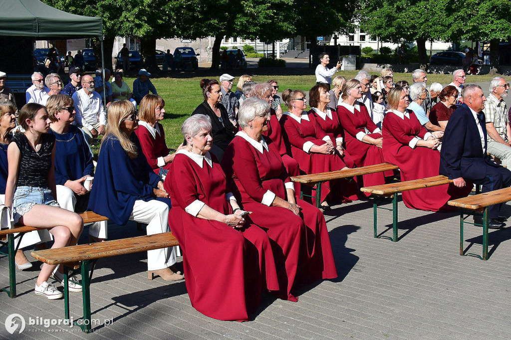 Ponad sto chórzystów na scenie letniej BCK w Biłgoraju