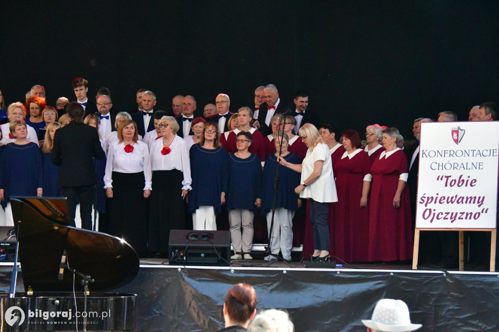 Ponad sto chórzystów na scenie letniej BCK w Biłgoraju