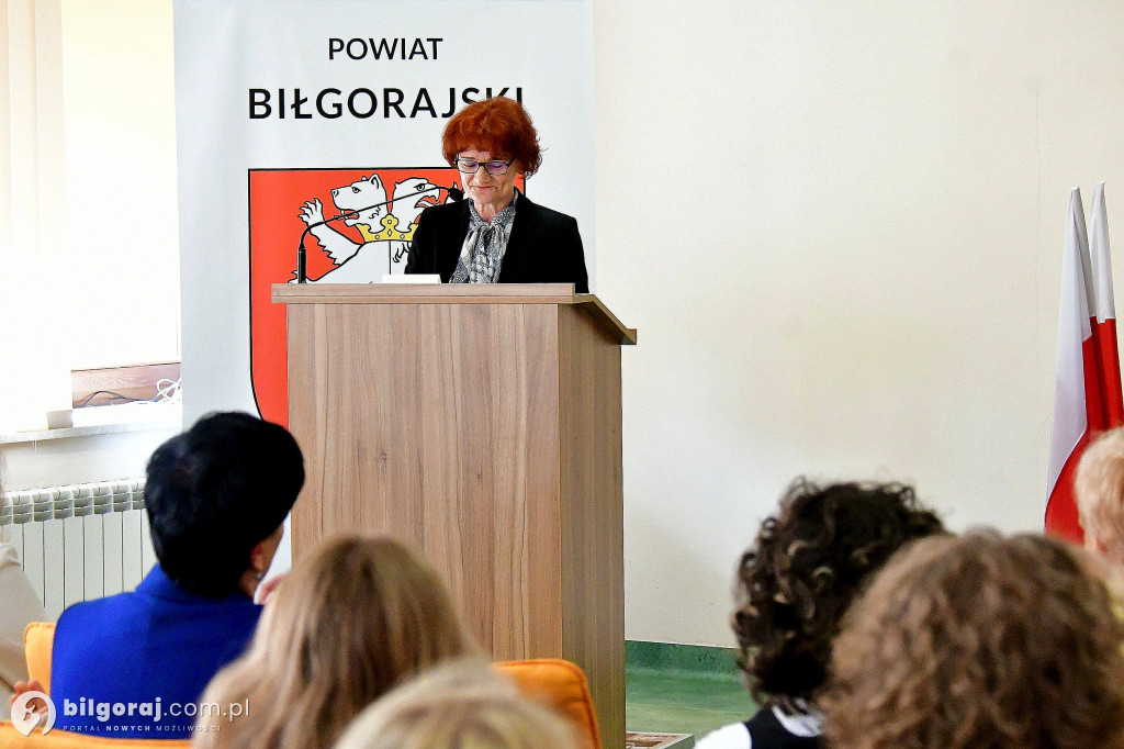 Dzień Olimpijczyka. Władze powiatu biłgorajskiego wyróżniły najlepszych uczniów i nauczycieli