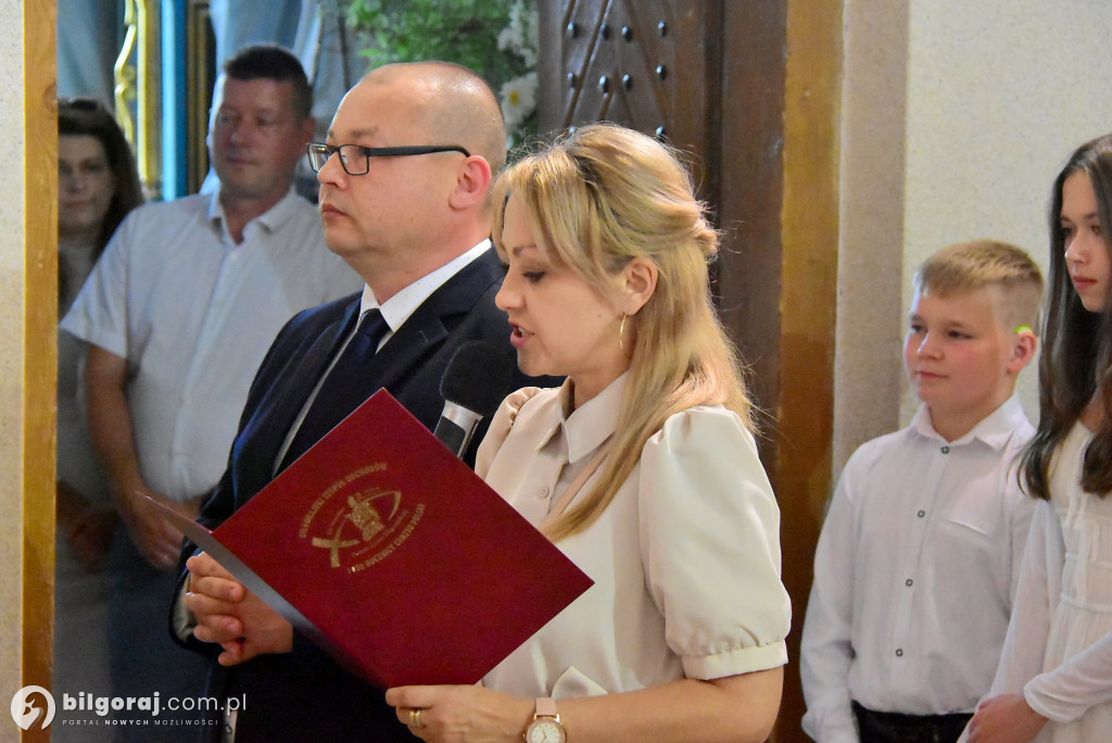 Biłgoraj. 85 młodych ludzi przyjęło sakrament bierzmowania