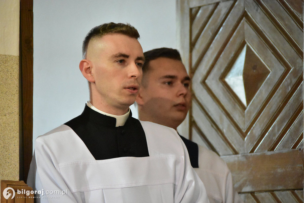 Biłgoraj. 85 młodych ludzi przyjęło sakrament bierzmowania