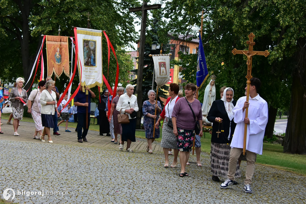 Biłgoraj. 85 młodych ludzi przyjęło sakrament bierzmowania