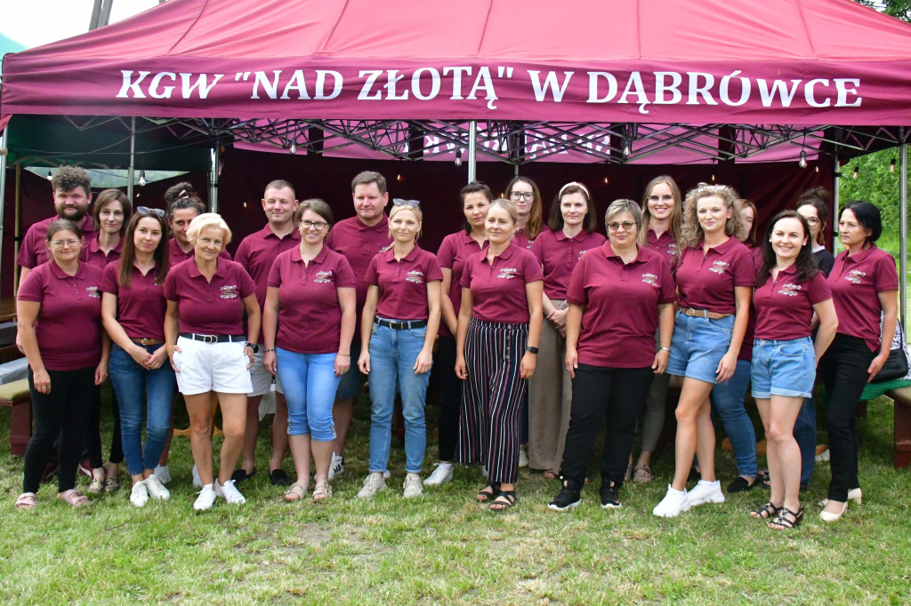 Powitanie lata w Dąbrówce: Rodzinny piknik pełen atrakcji i integracji