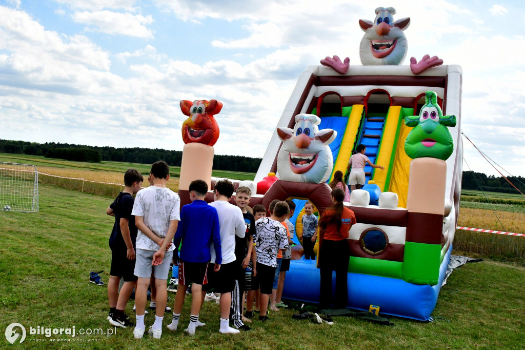 Powitanie lata w Dąbrówce: Rodzinny piknik pełen atrakcji i integracji