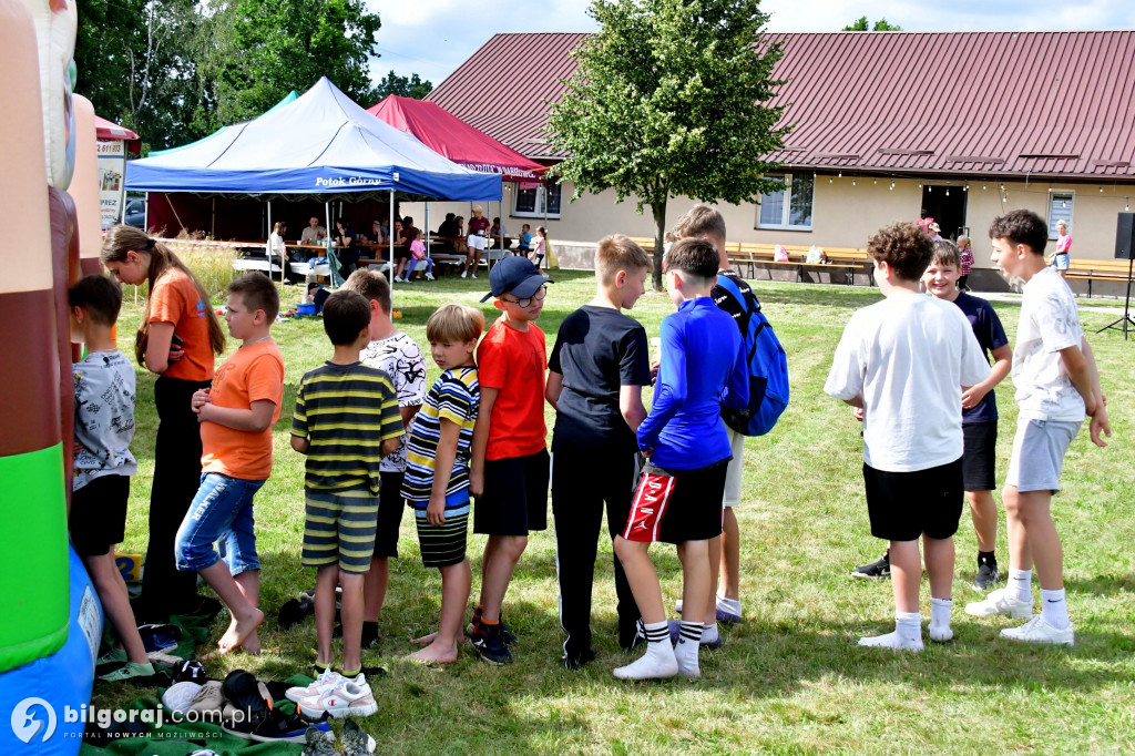 Powitanie lata w Dąbrówce: Rodzinny piknik pełen atrakcji i integracji