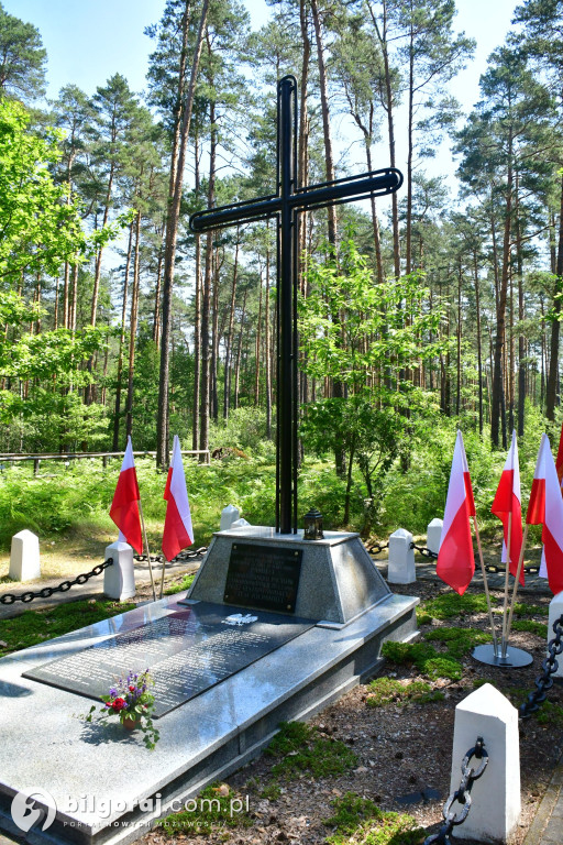 Biłgorajski Katyń: rocznica niemieckiej zbrodni na polskich żołnierzach i cywilach